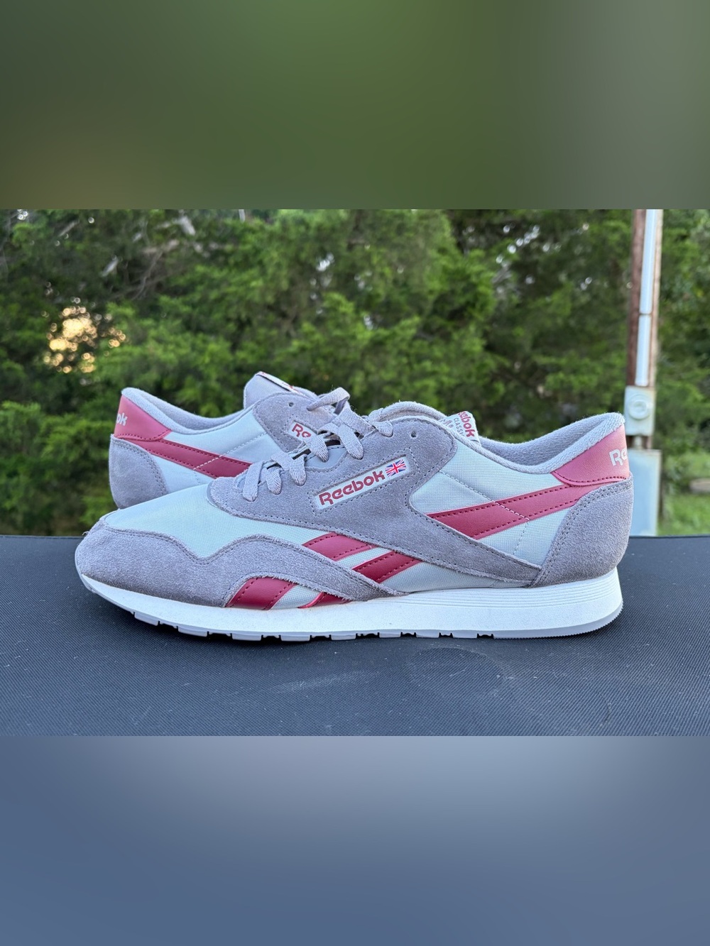 NWOT Reebok Classic low-top Gray burgundy Sneakers Sz 13 retro vintage sporty
